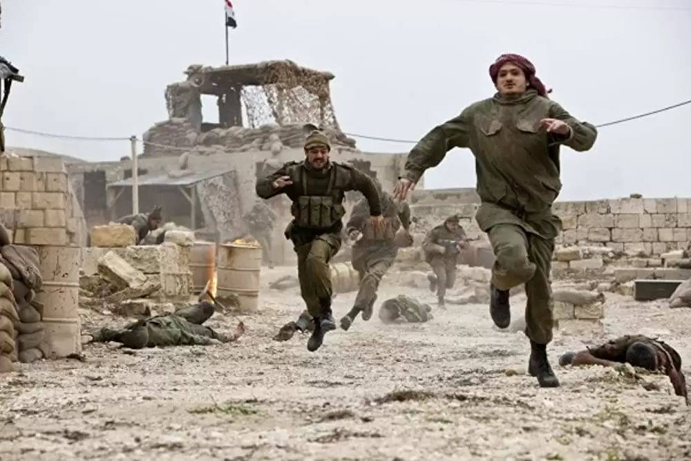 「デビルズ・ダブル -ある影武者の物語-」ドミニク・クーパーの画像