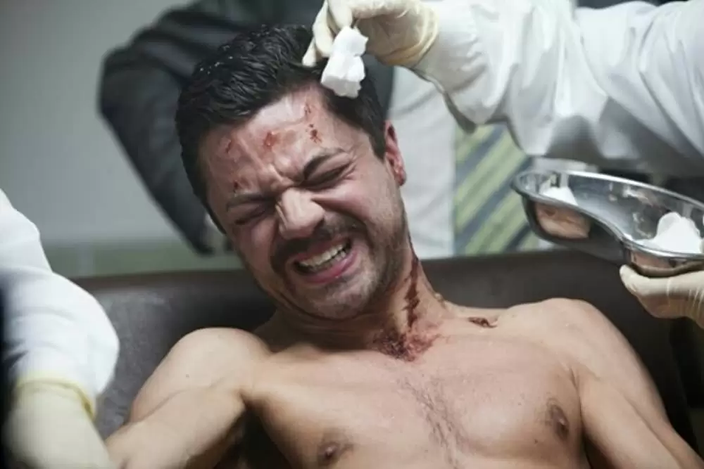 「デビルズ・ダブル -ある影武者の物語-」ドミニク・クーパーの画像