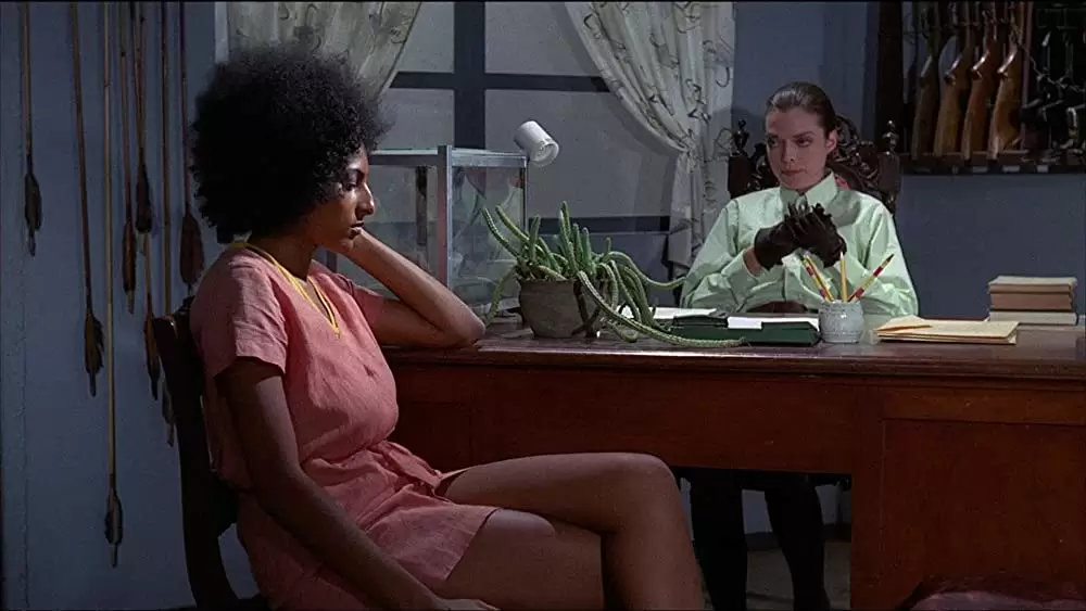 残酷女刑務所の画像