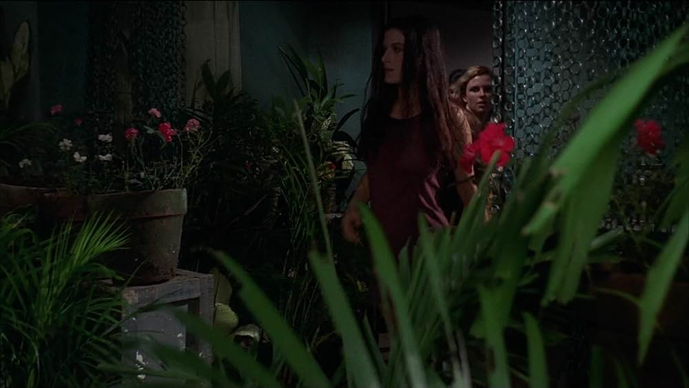 残酷女刑務所の画像