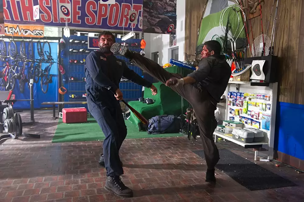 「ユニバーサル・ソルジャー 殺戮の黙示録」スコット・アドキンス & アンドレイ・アルロフスキーの画像