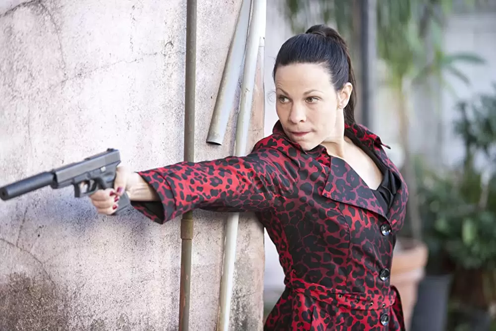 クーリエ 過去を運ぶ男の画像