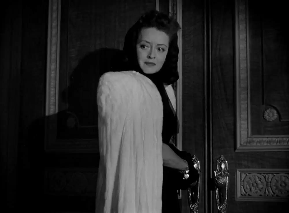 「愛憎の曲」ベティ・デイビスの画像