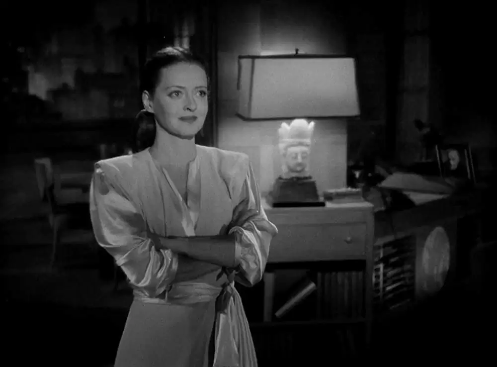 「愛憎の曲」ベティ・デイビスの画像