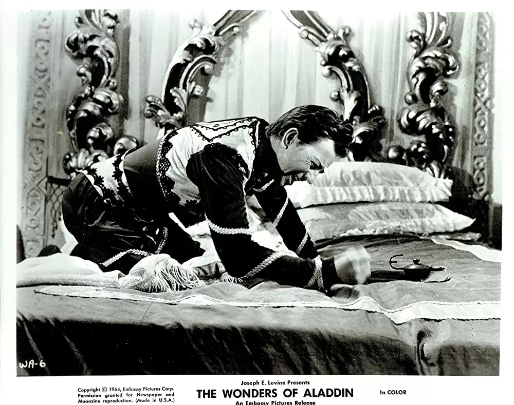 「アラジンと女盗賊」ドナルド・オコナーの画像