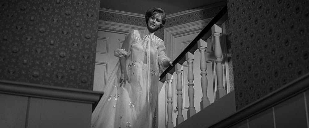 奥様の裸は高くつくの画像