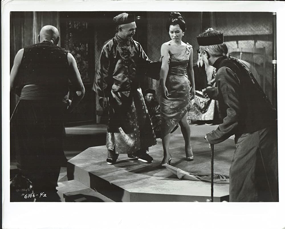 女を売る街の画像