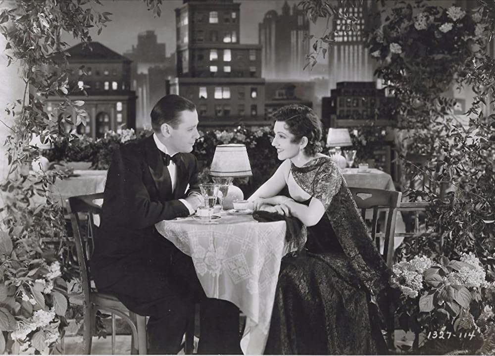 女秘書の秘密の画像