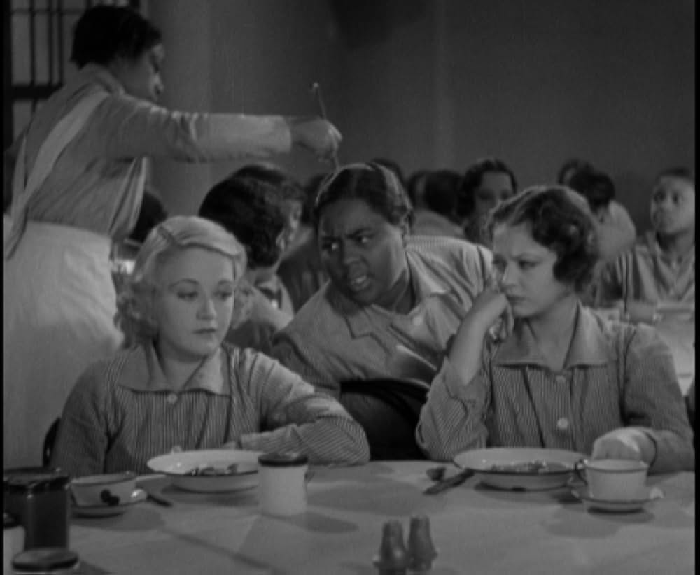 鉄窓と花束の画像