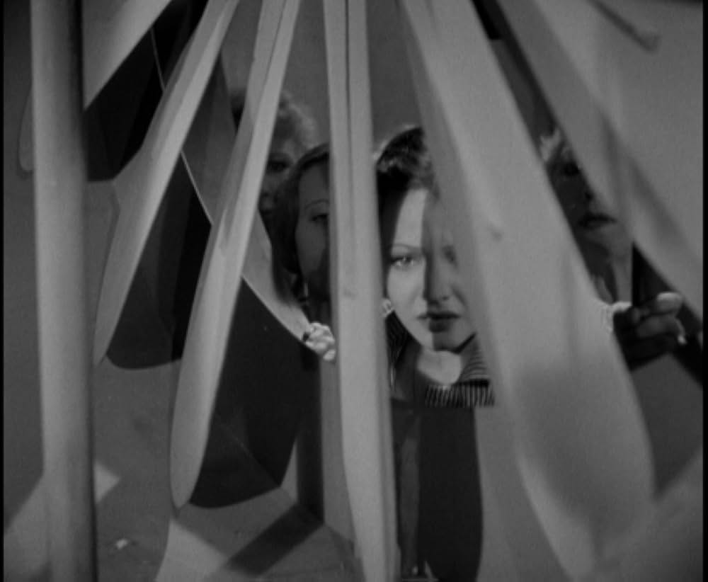 鉄窓と花束の画像