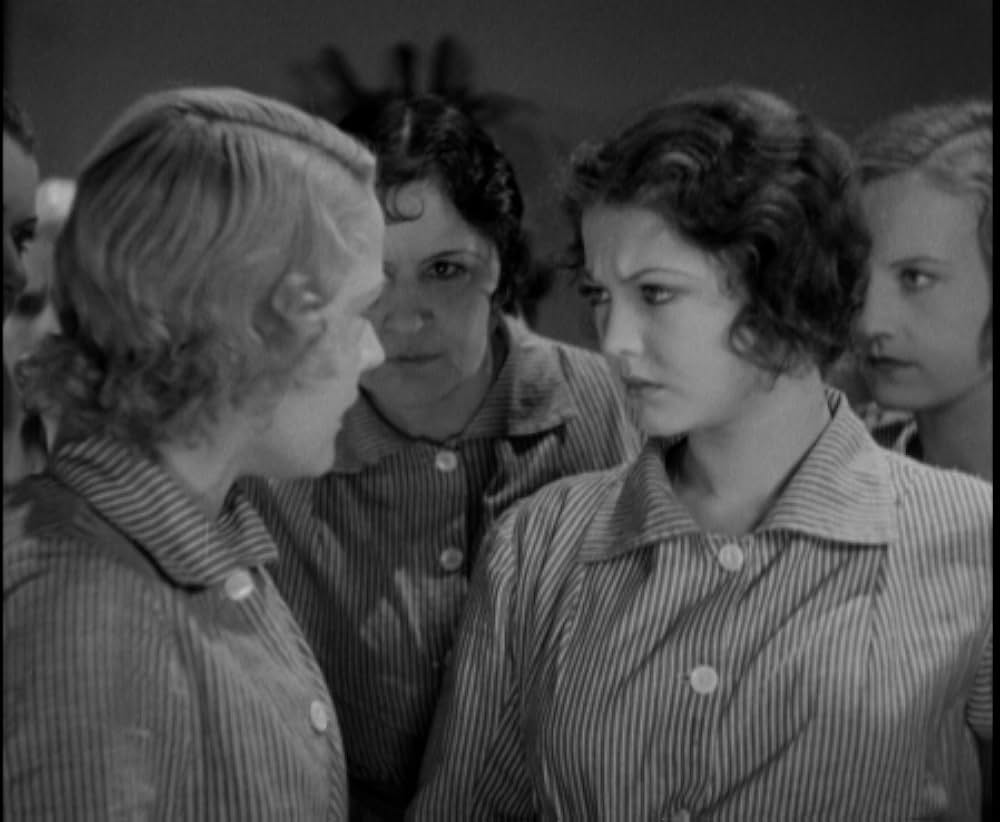 鉄窓と花束の画像