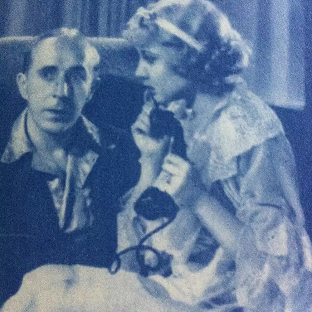 「霧に立つ影」ロナルド・コールマン & ロレッタ・ヤングの画像