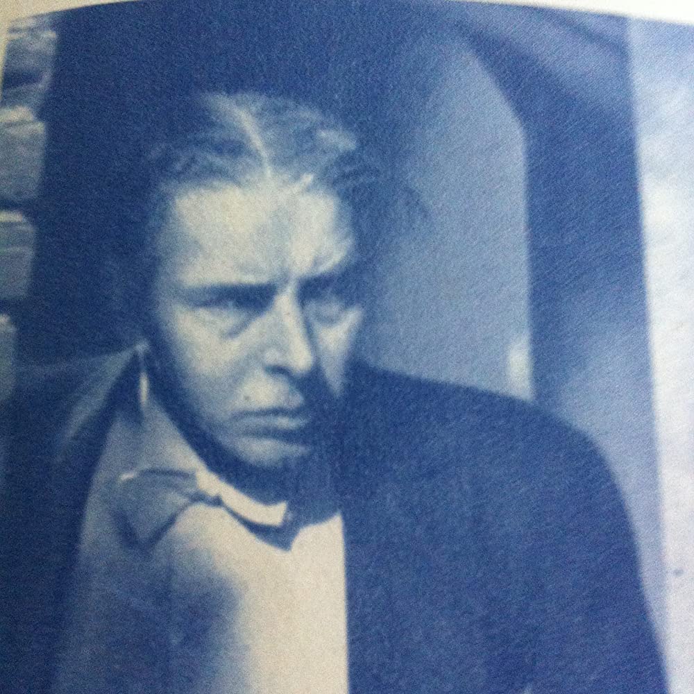 霧に立つ影の画像