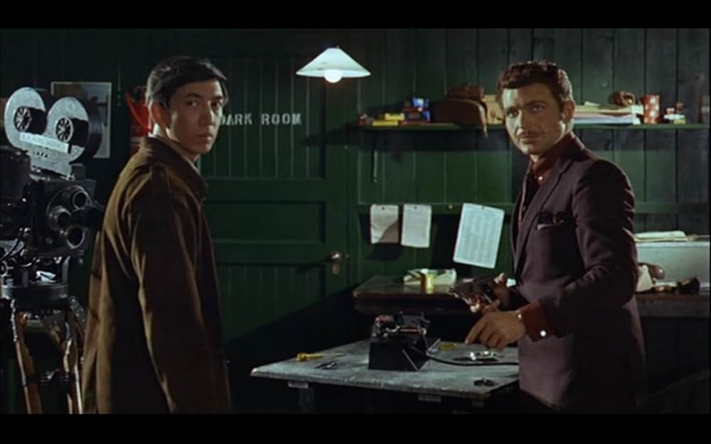 群衆の中の殺し屋の画像