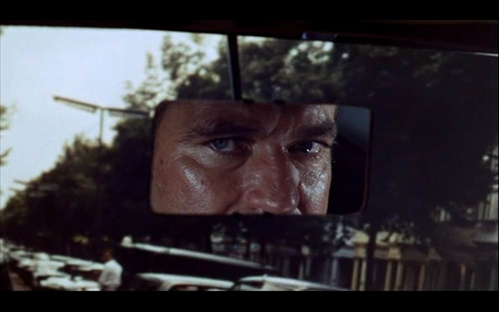 群衆の中の殺し屋の画像