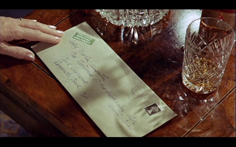 群衆の中の殺し屋の画像