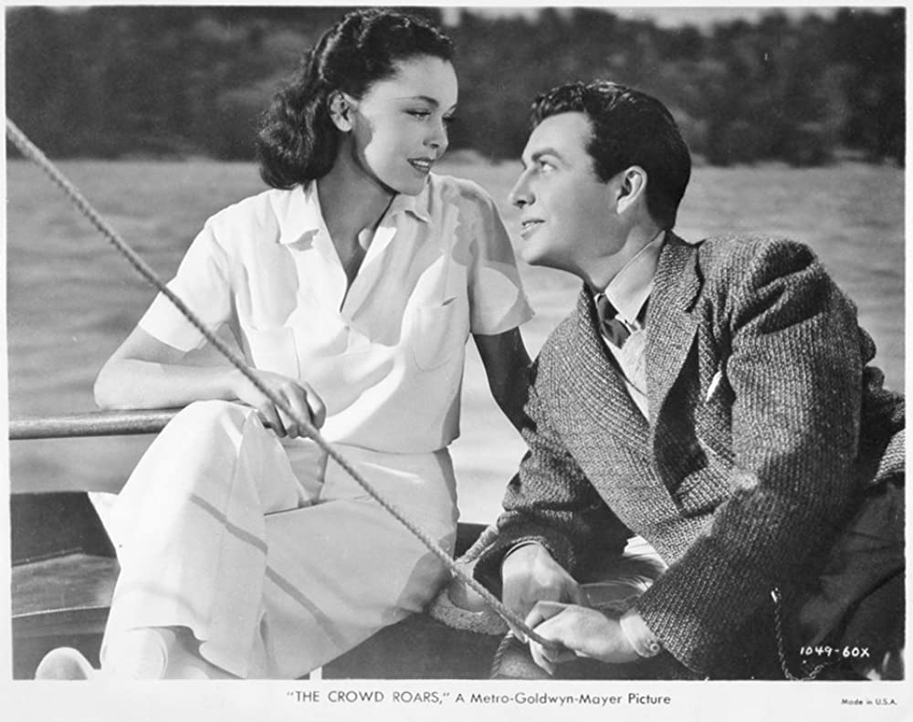 群衆は叫ぶの画像