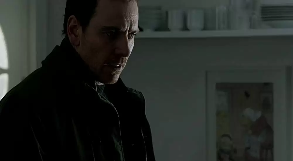 「スノーマン 雪闇の殺人鬼」マイケル・ファスベンダーの画像