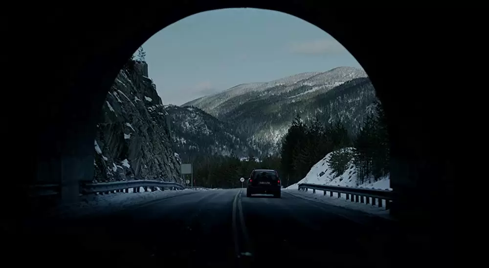 「スノーマン 雪闇の殺人鬼」の画像