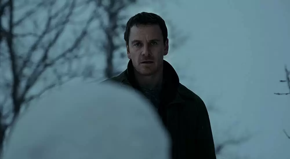 「スノーマン 雪闇の殺人鬼」マイケル・ファスベンダーの画像