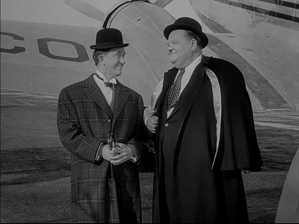 「極楽闘牛士」Oliver Hardy & スタン・ローレルの画像