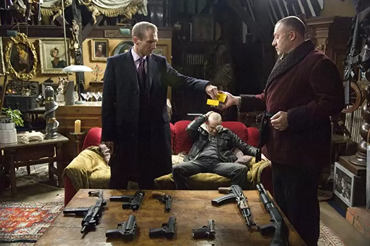 「ヒットマンズ・レクイエム」レイフ・ファインズ & ジェレミー・レニエ & Éric Godonの画像