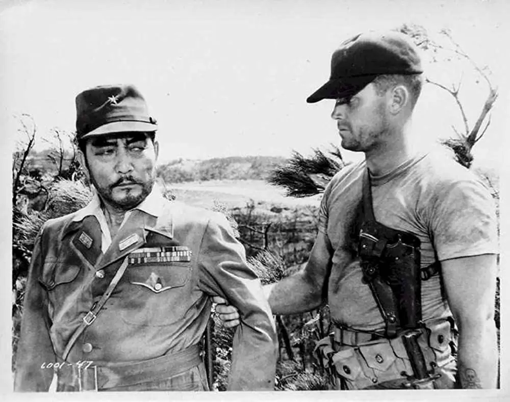 「戦場よ永遠に」ジェフリー・ハンター & 早川雪洲の画像