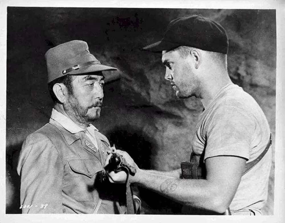 「戦場よ永遠に」ジェフリー・ハンター & 早川雪洲の画像