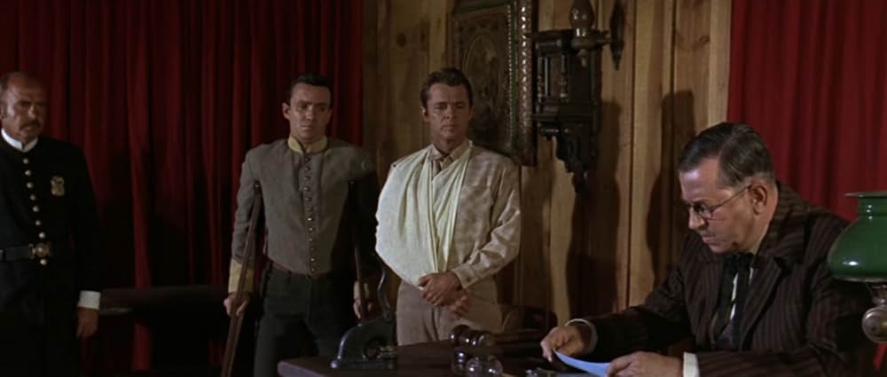 手錠の男の画像