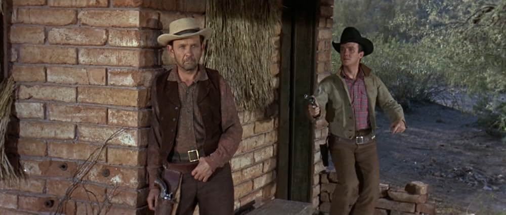 手錠の男の画像