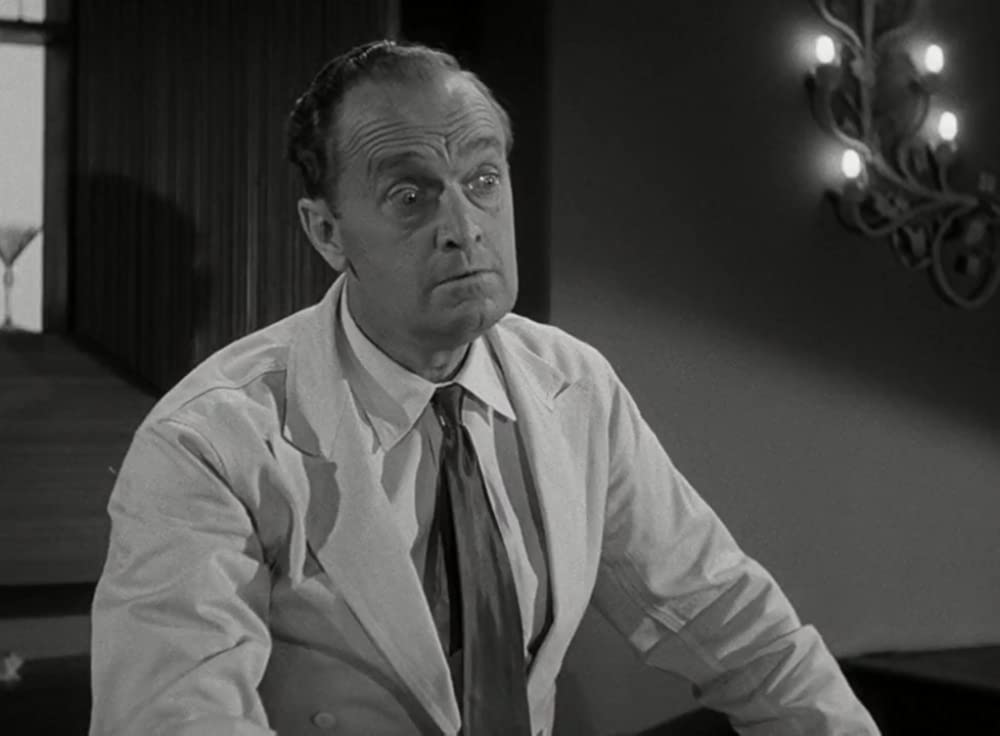 キートンのカメラマンの画像