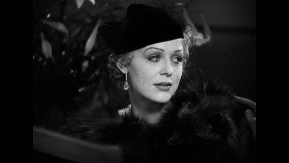 鏡の前の接吻の画像