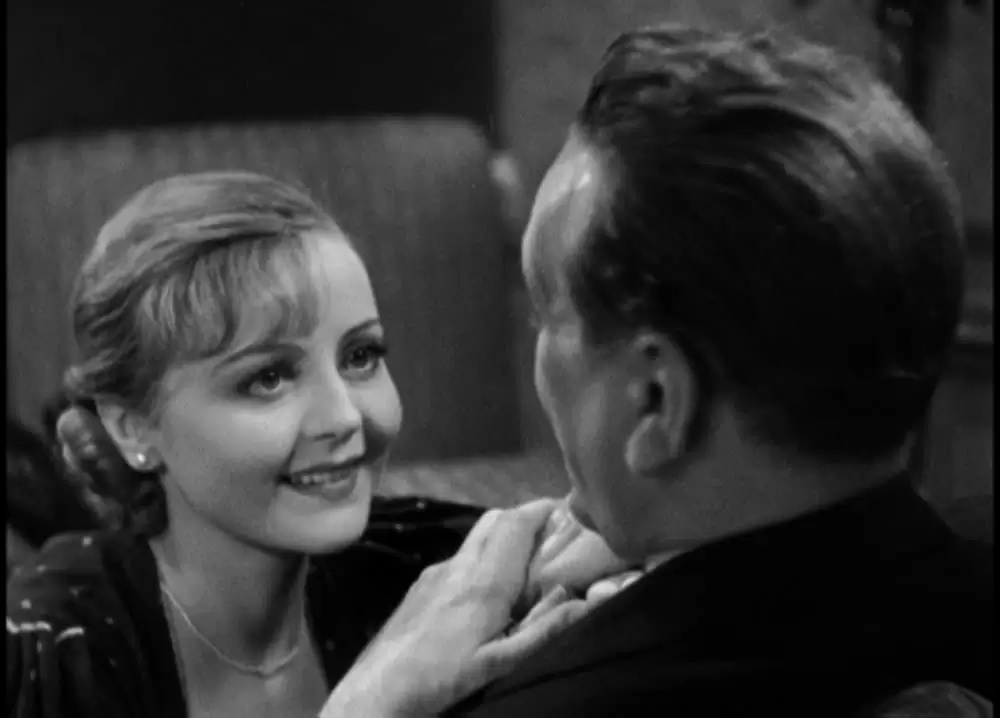 鏡の前の接吻の画像