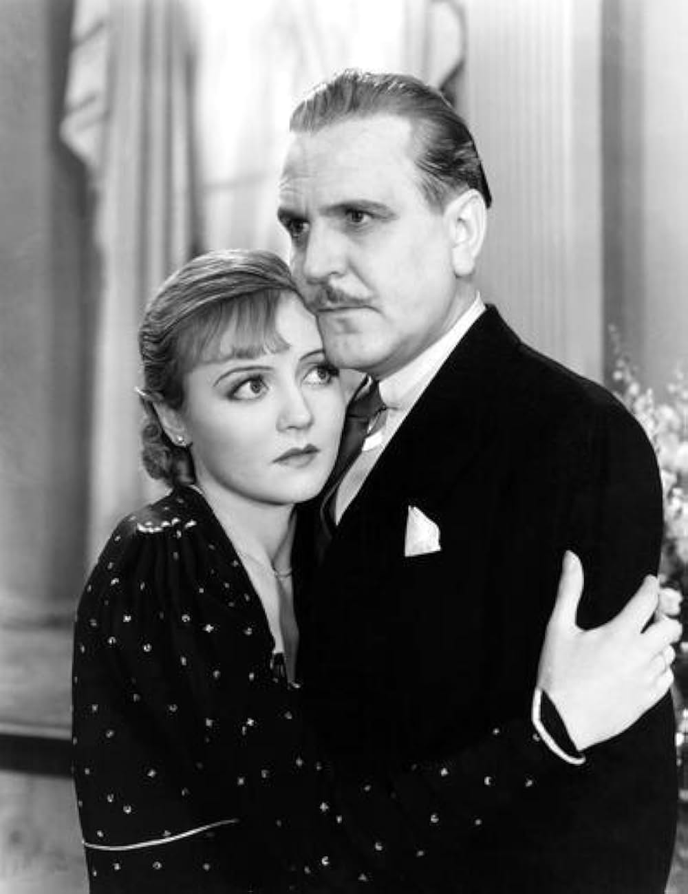 鏡の前の接吻の画像