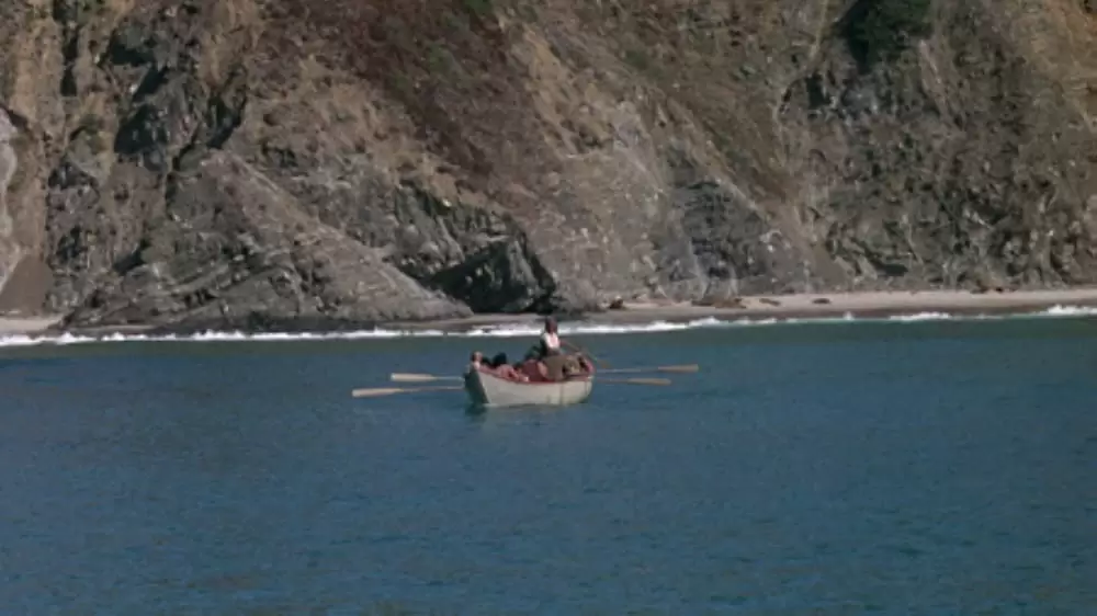 青いイルカの島の画像