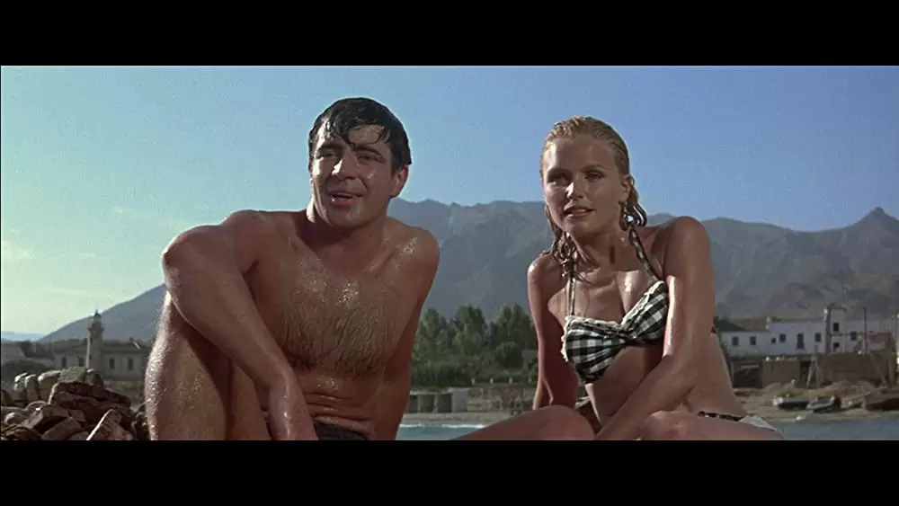 逃げる男の画像