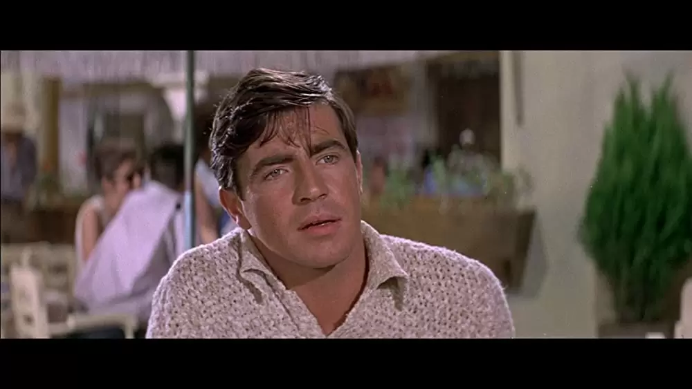 逃げる男の画像