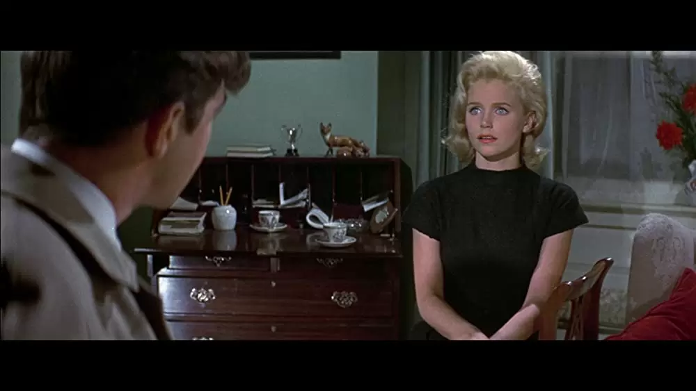 逃げる男の画像