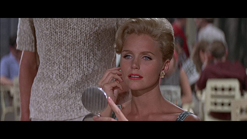 逃げる男の画像