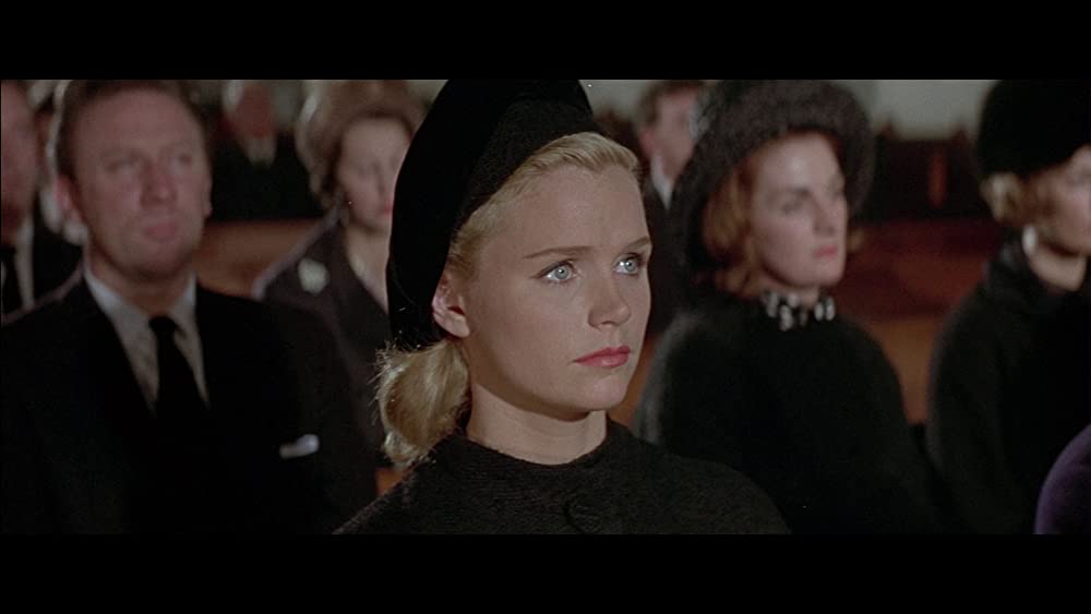 逃げる男の画像