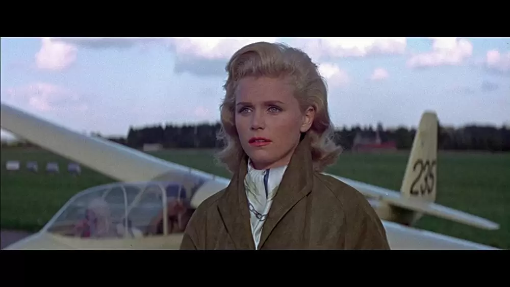 逃げる男の画像