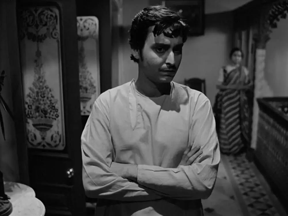 「チャルラータ」Soumitra Chatterjee & マドビ・ムカージーの画像