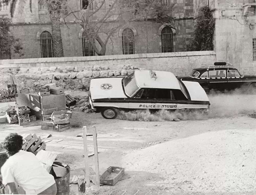 暗殺者を撃ての画像