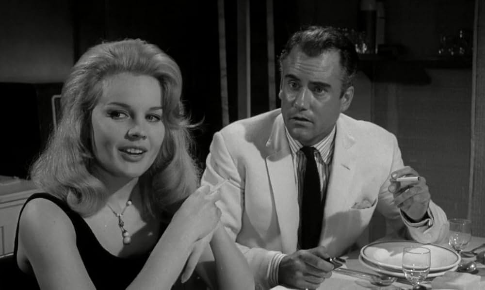 白昼の情事の画像