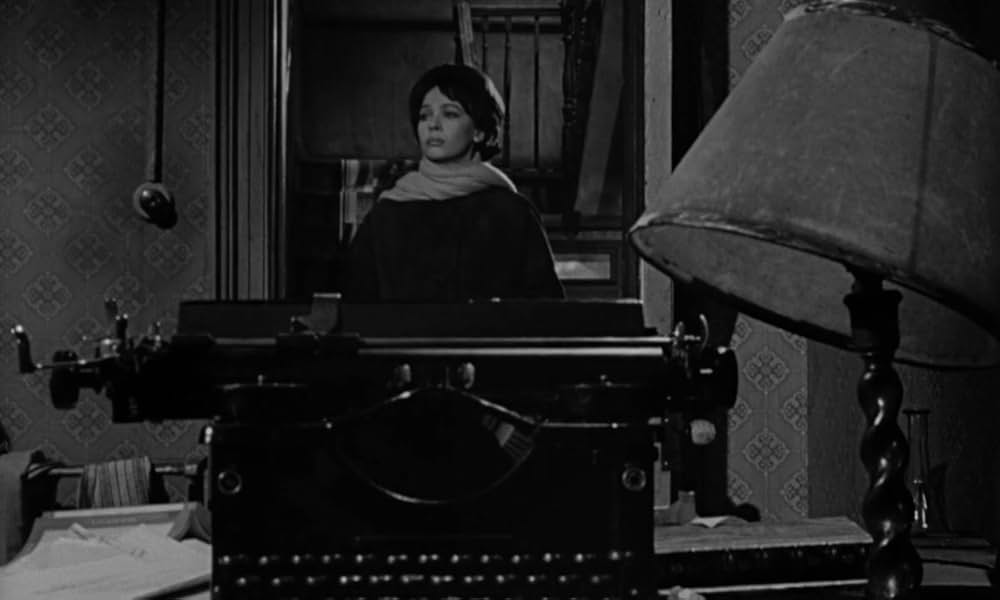 L型の部屋の画像