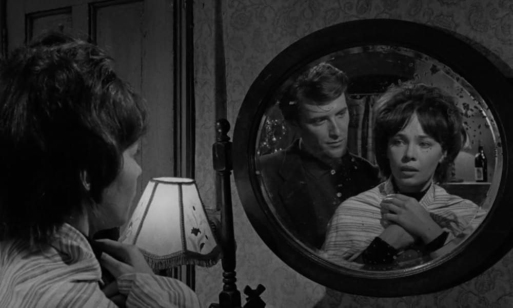 L型の部屋の画像