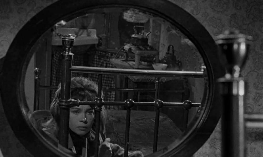 L型の部屋の画像