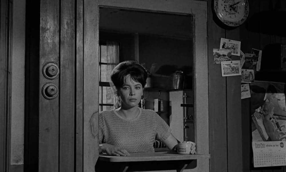 L型の部屋の画像