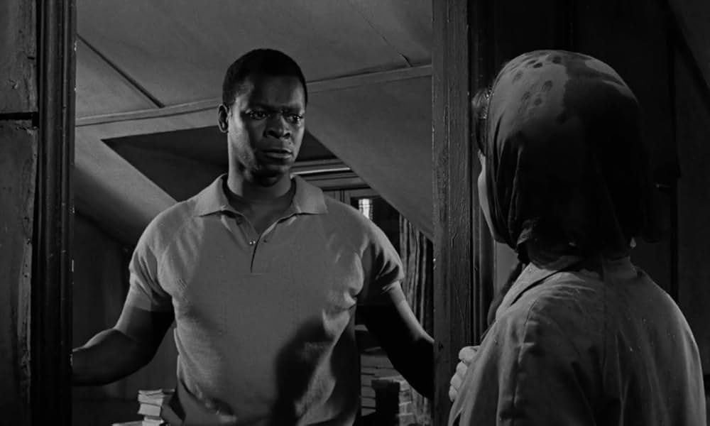 L型の部屋の画像