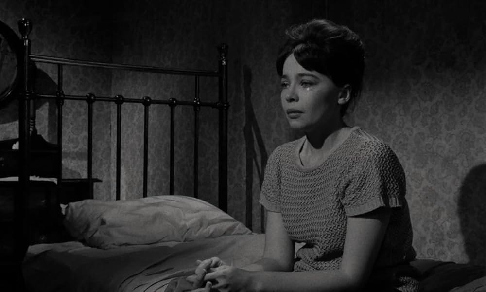 L型の部屋の画像